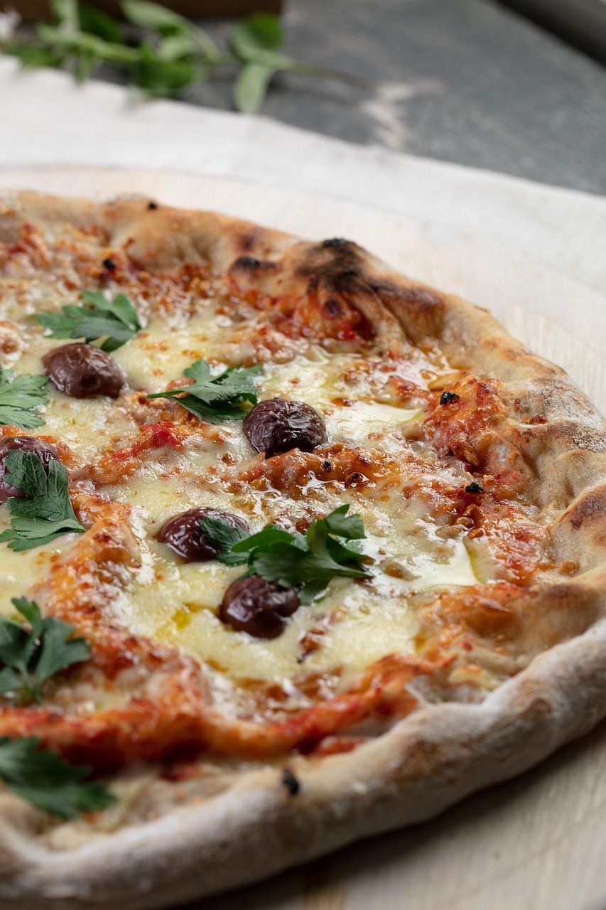 pizza, italian food, italian cuisine, snack, lunch, napoletana, food